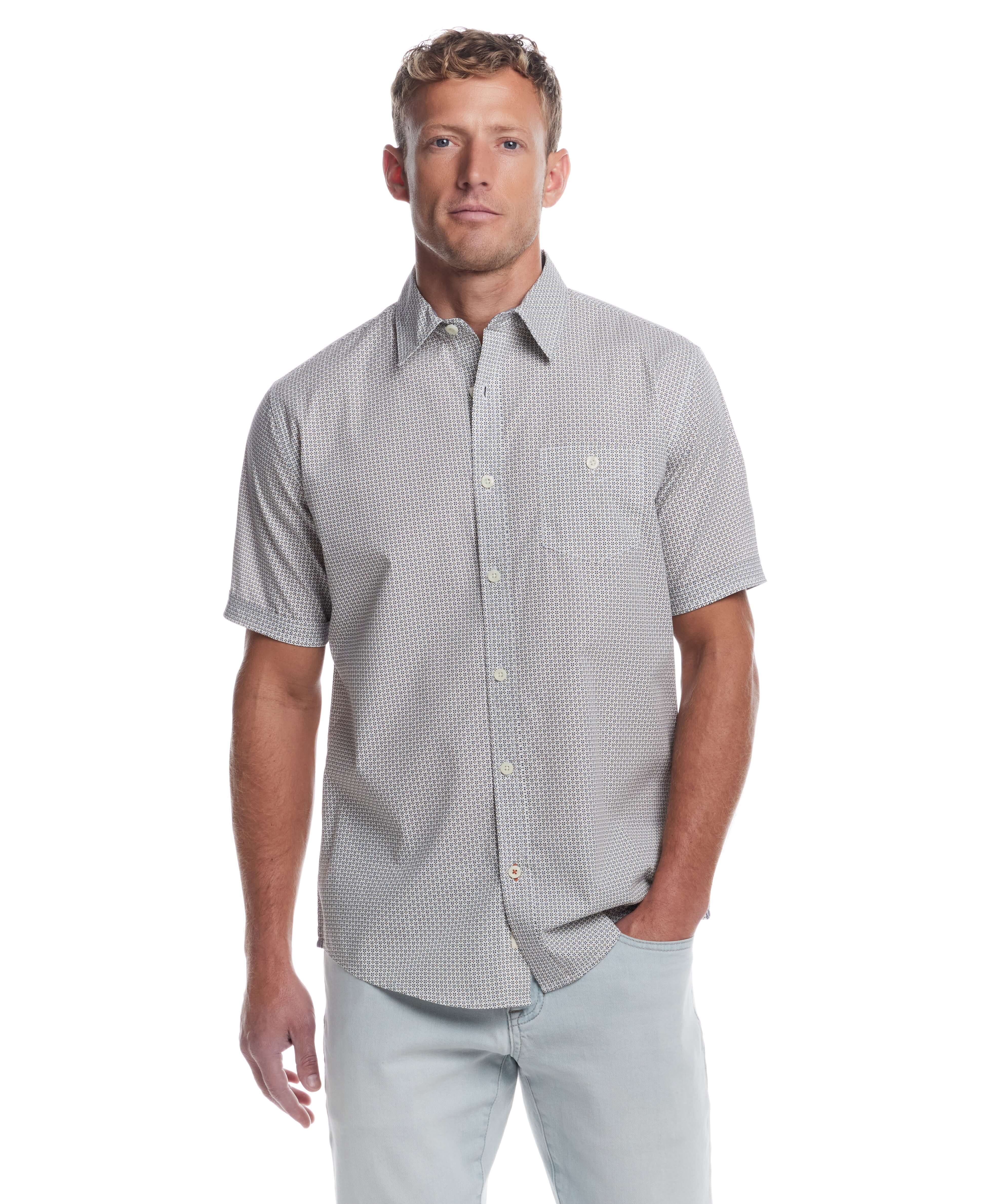Short sleeve cotton poplin shirt in Pecan Pie on model, showcasing classic fit and tailored design.