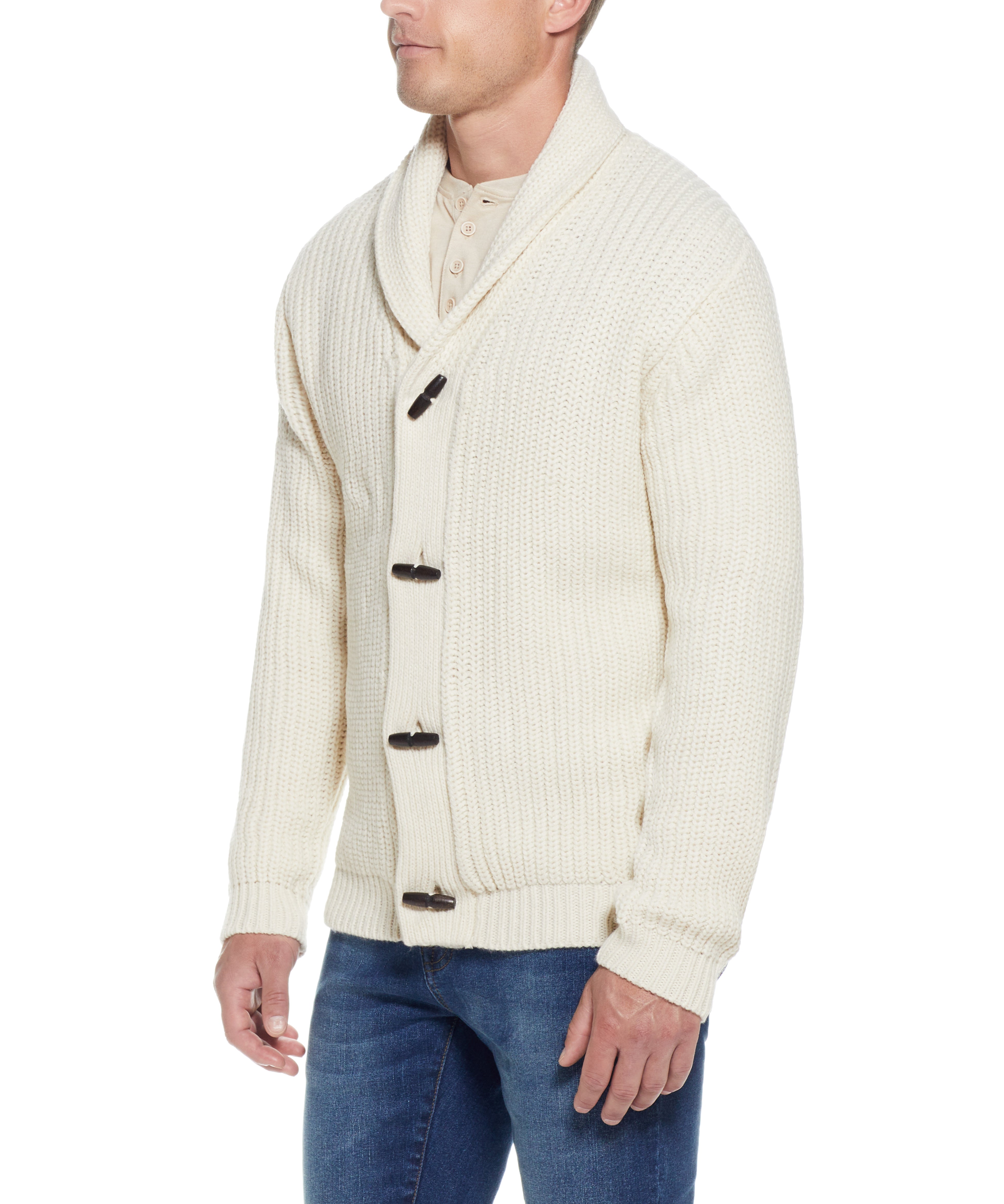 CARDI W TOGGLES LINED in ECRU worn by a man, showcasing its classic shawl collar and cozy design.