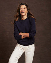 Women's Cashmere Long Sleeve Solid Crew In Dark Navy
