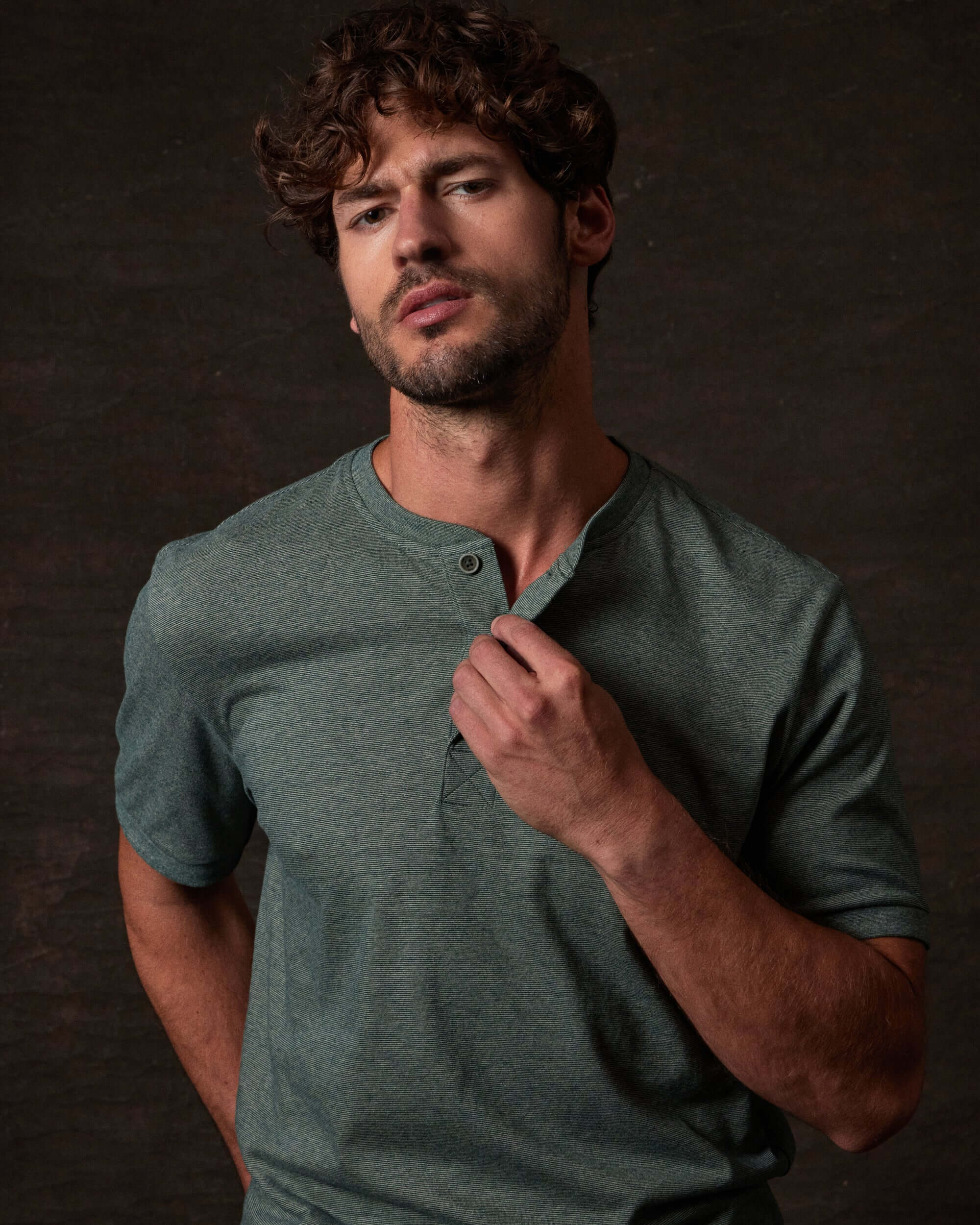 Short Sleeve Microstripe Henley in Pine