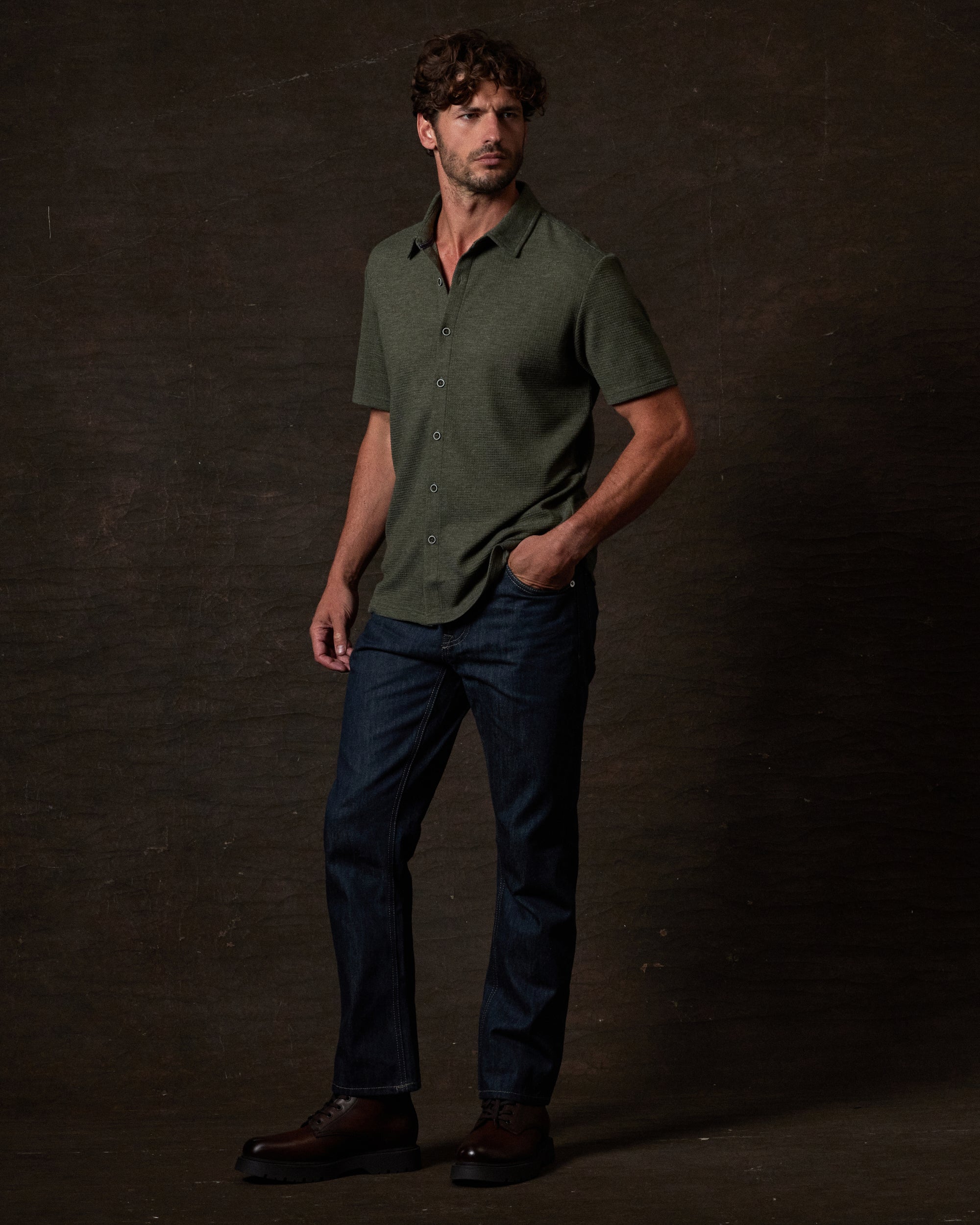 Short Sleeve Waffle Coat front Tee in Olive Heather