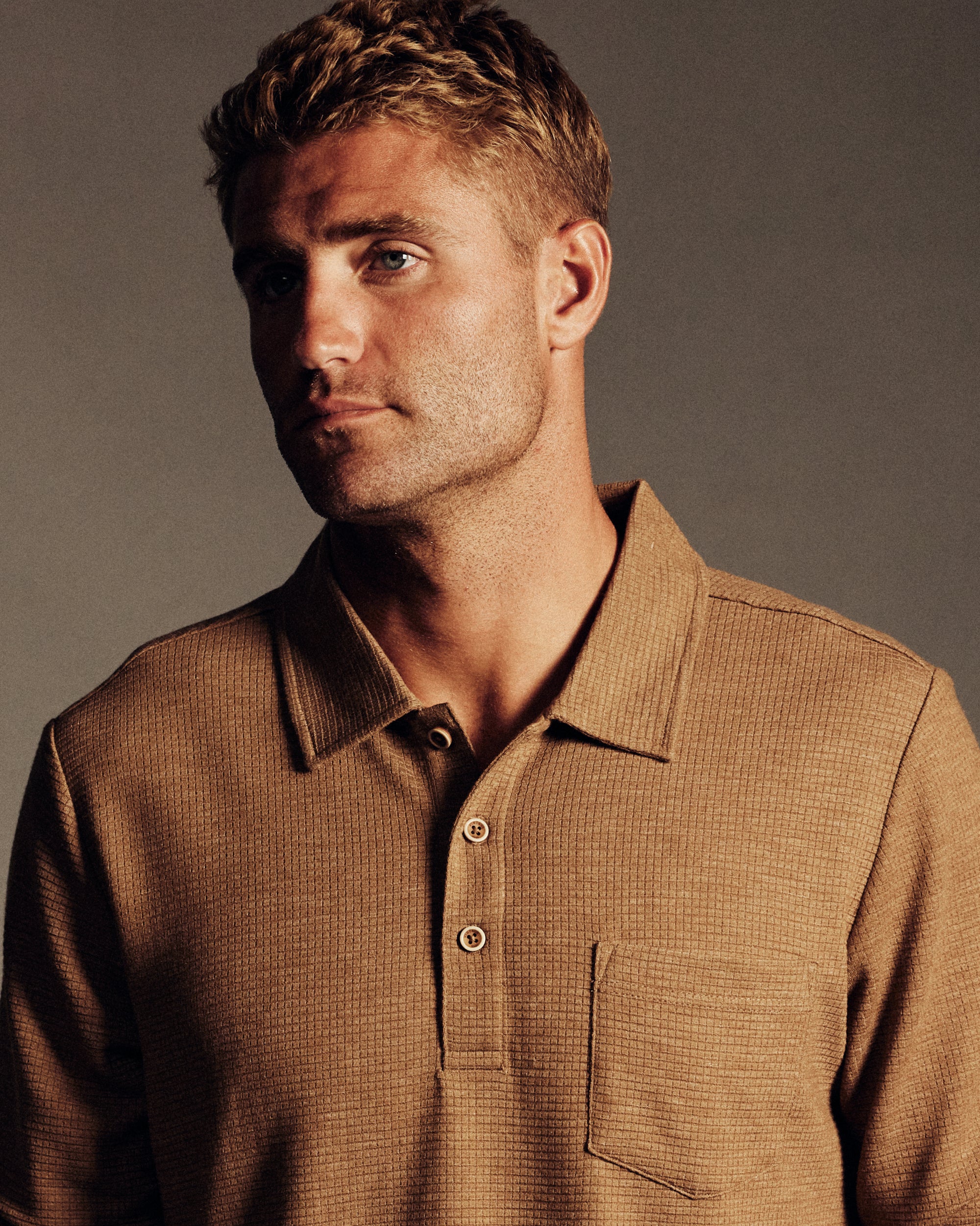 Textured Long Sleeve Polo in Spanish Brown Heather