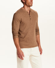 Microstripe Waffle Henley in Spanish Brown