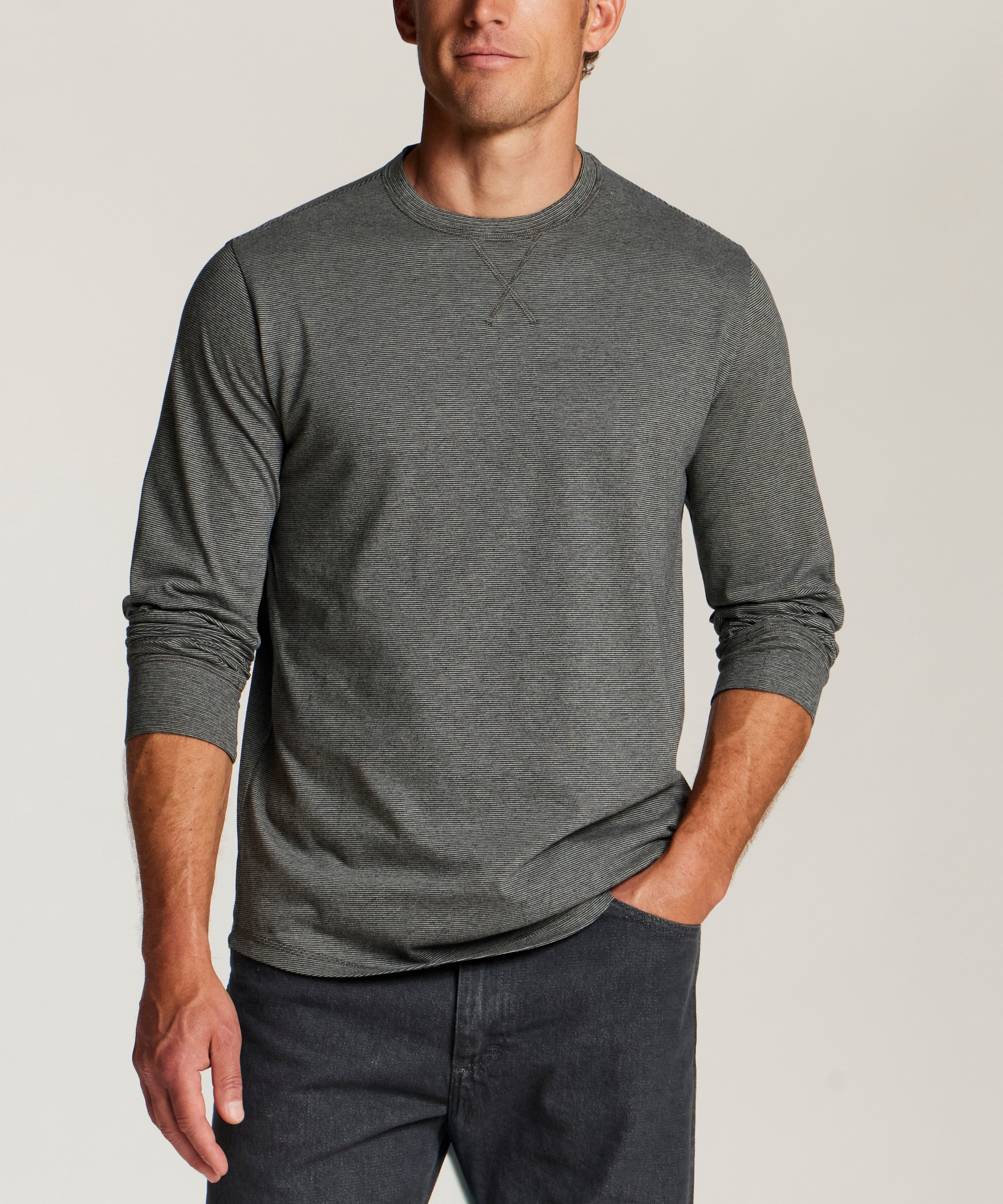 F2631904WV_METALGREY_FRONTALT.jpg
