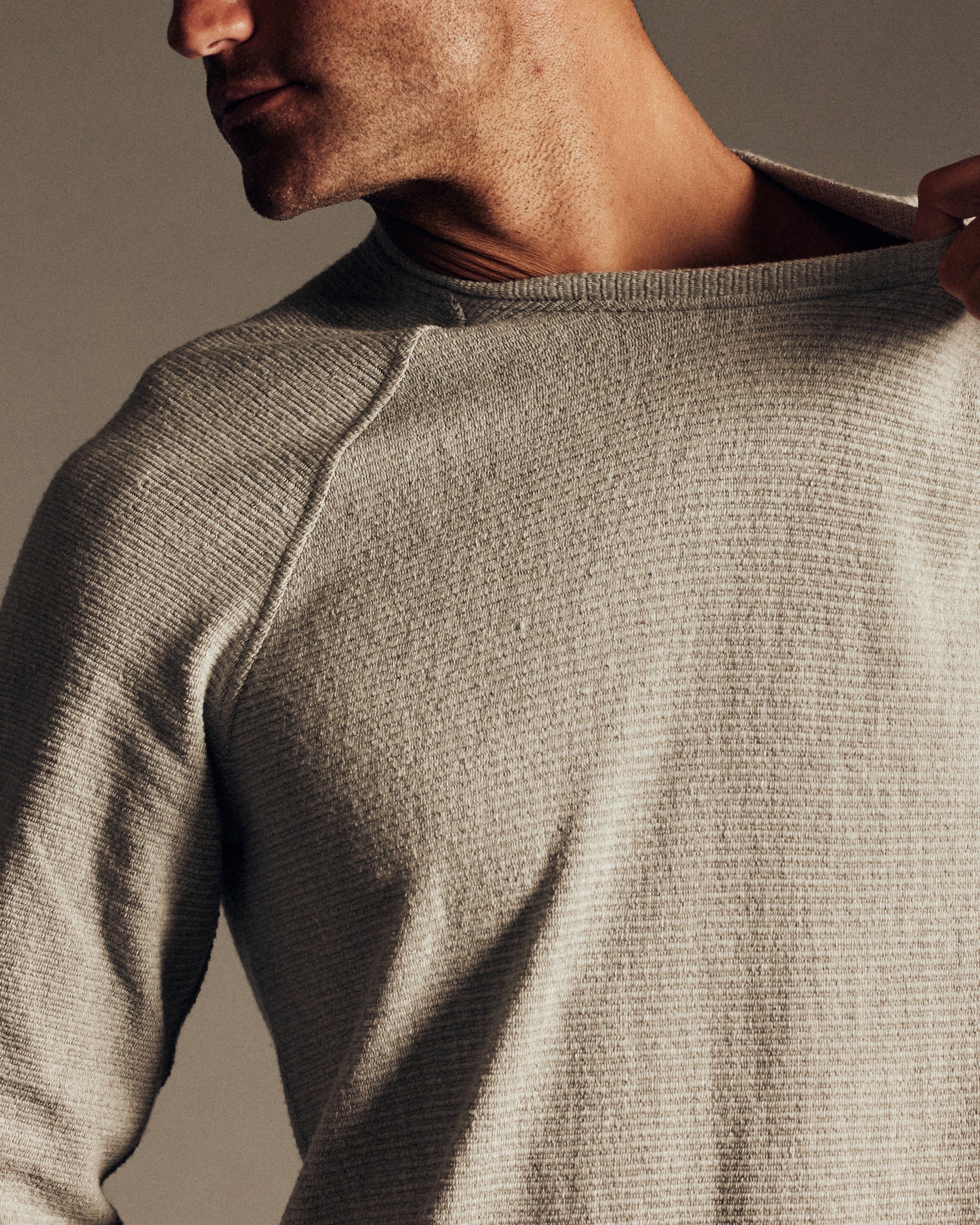 Textured Raglan Crewneck in Heather Grey