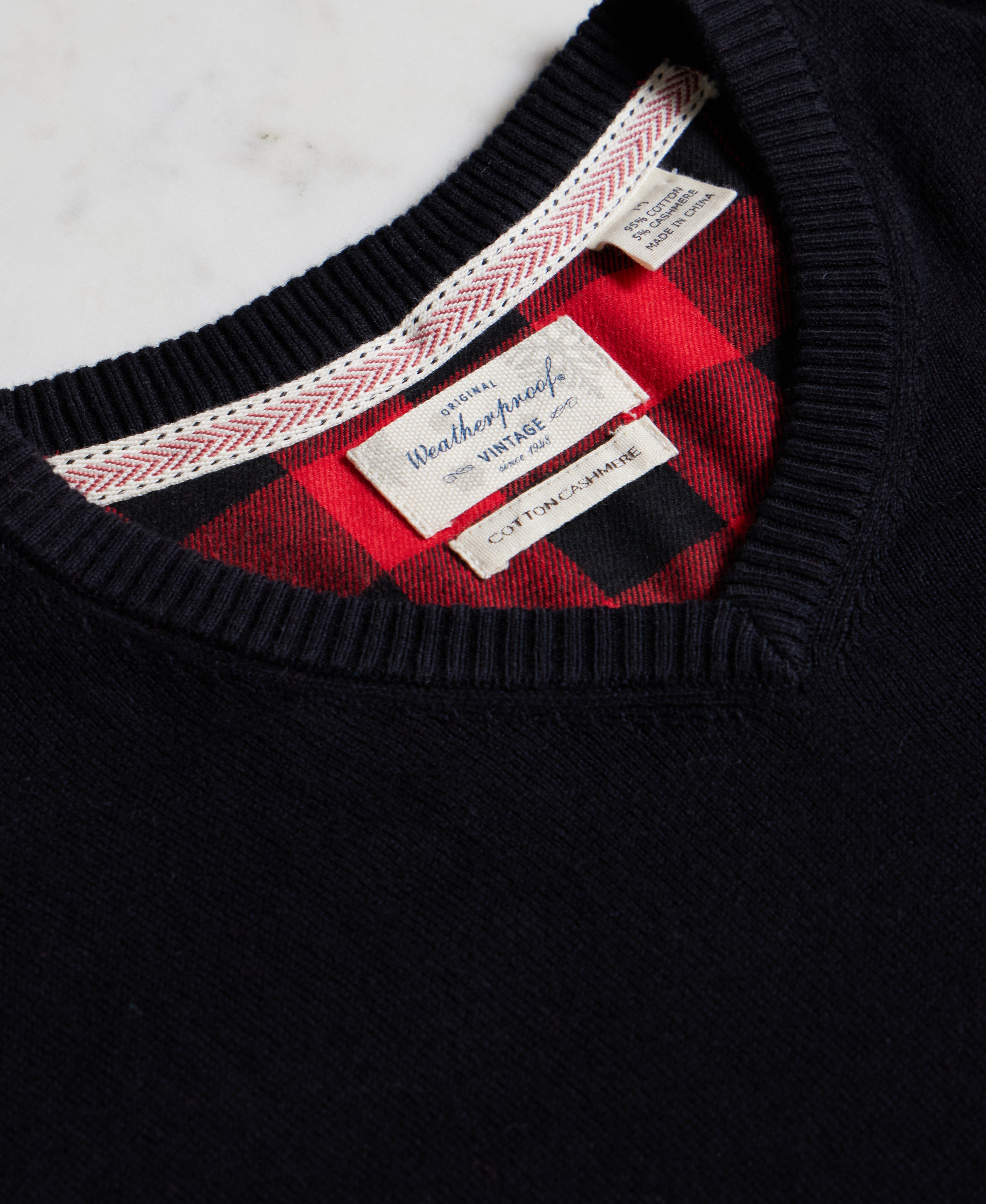 Cotton-Cashmere V-Neck Sweater in Black