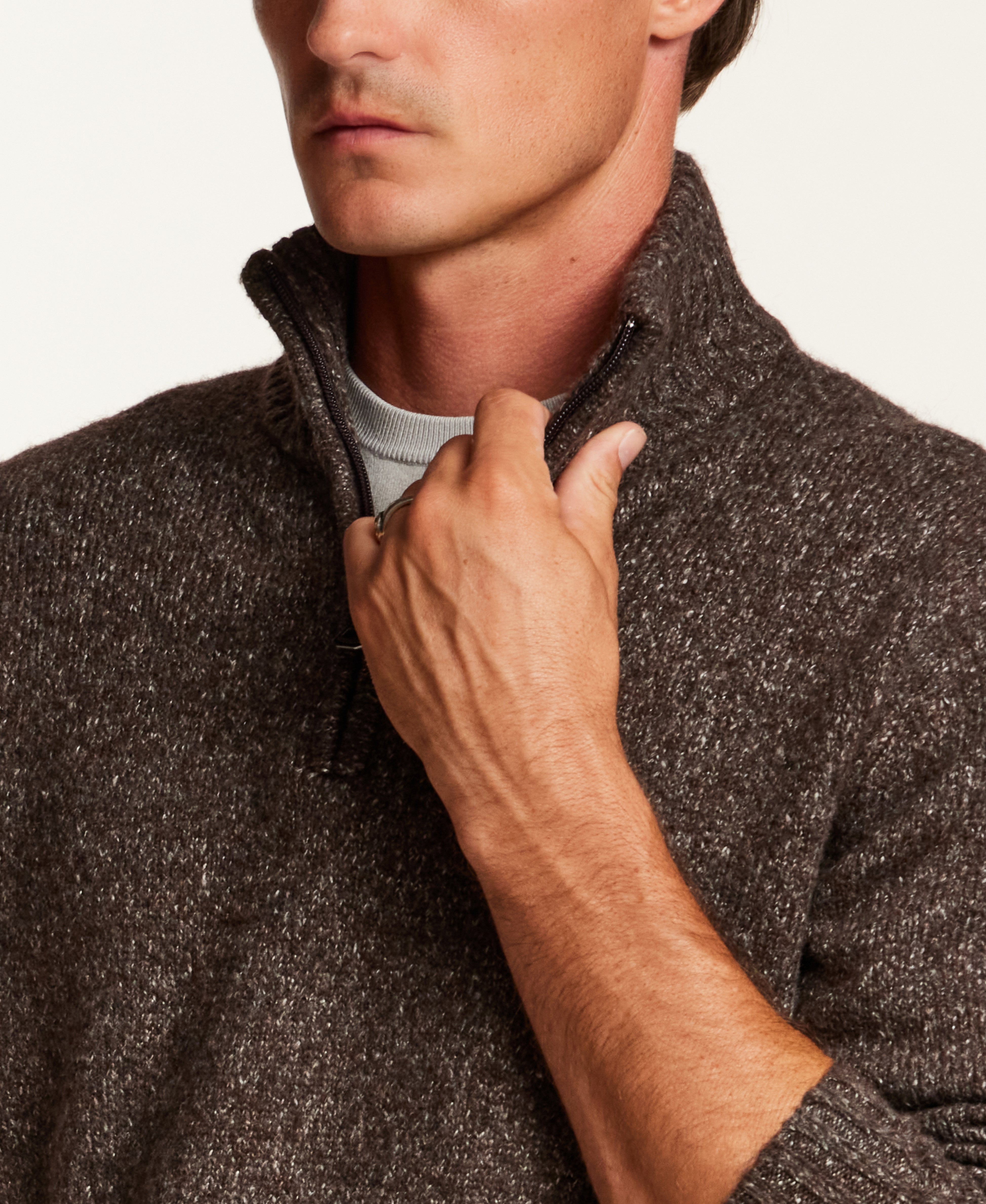 FUZZY 1/4 ZIP SWEATER in BROWN (F2640788WV)