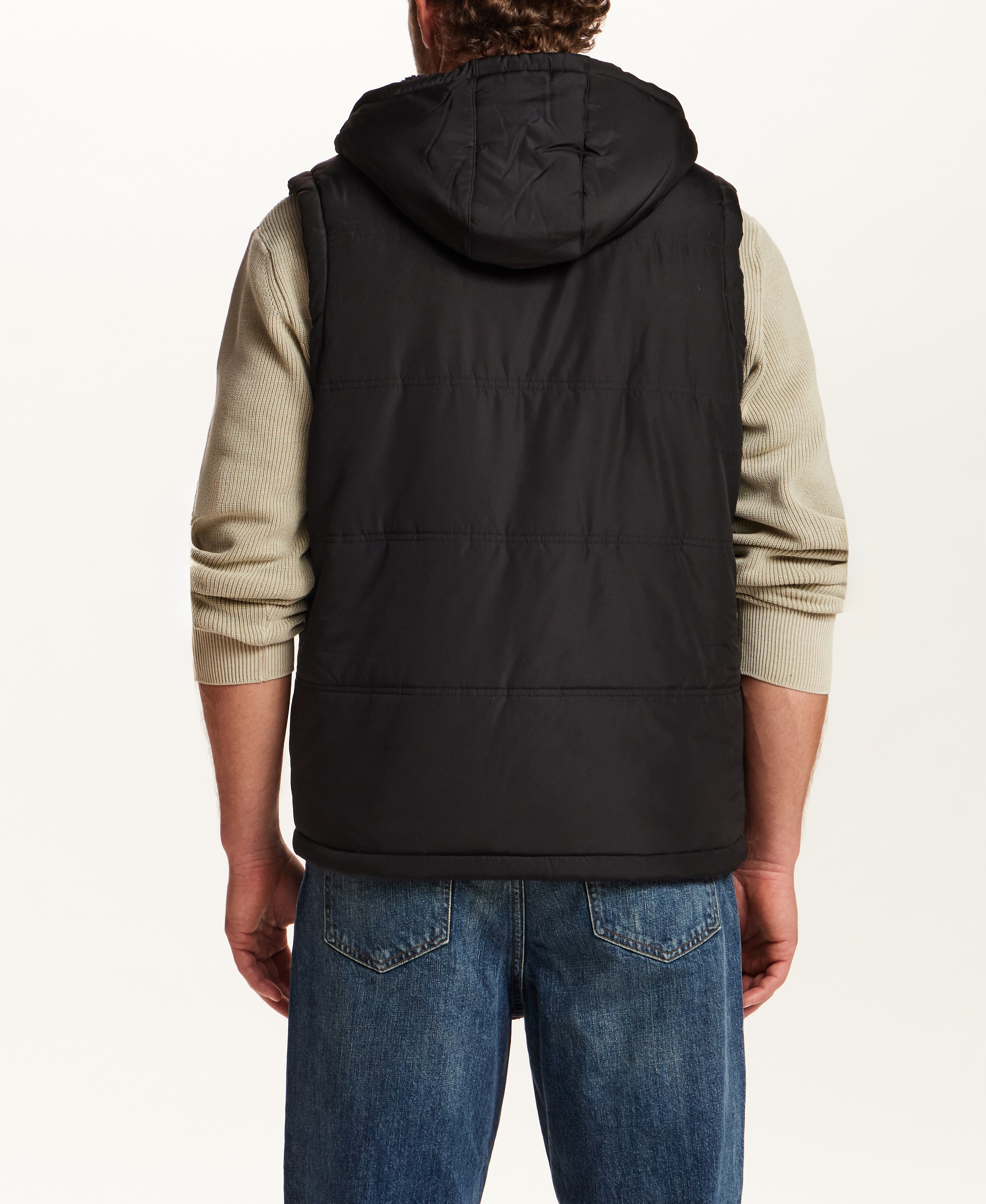 SHERPA LINED HOODED PUFFER VEST in BLACK (F2670383WV)