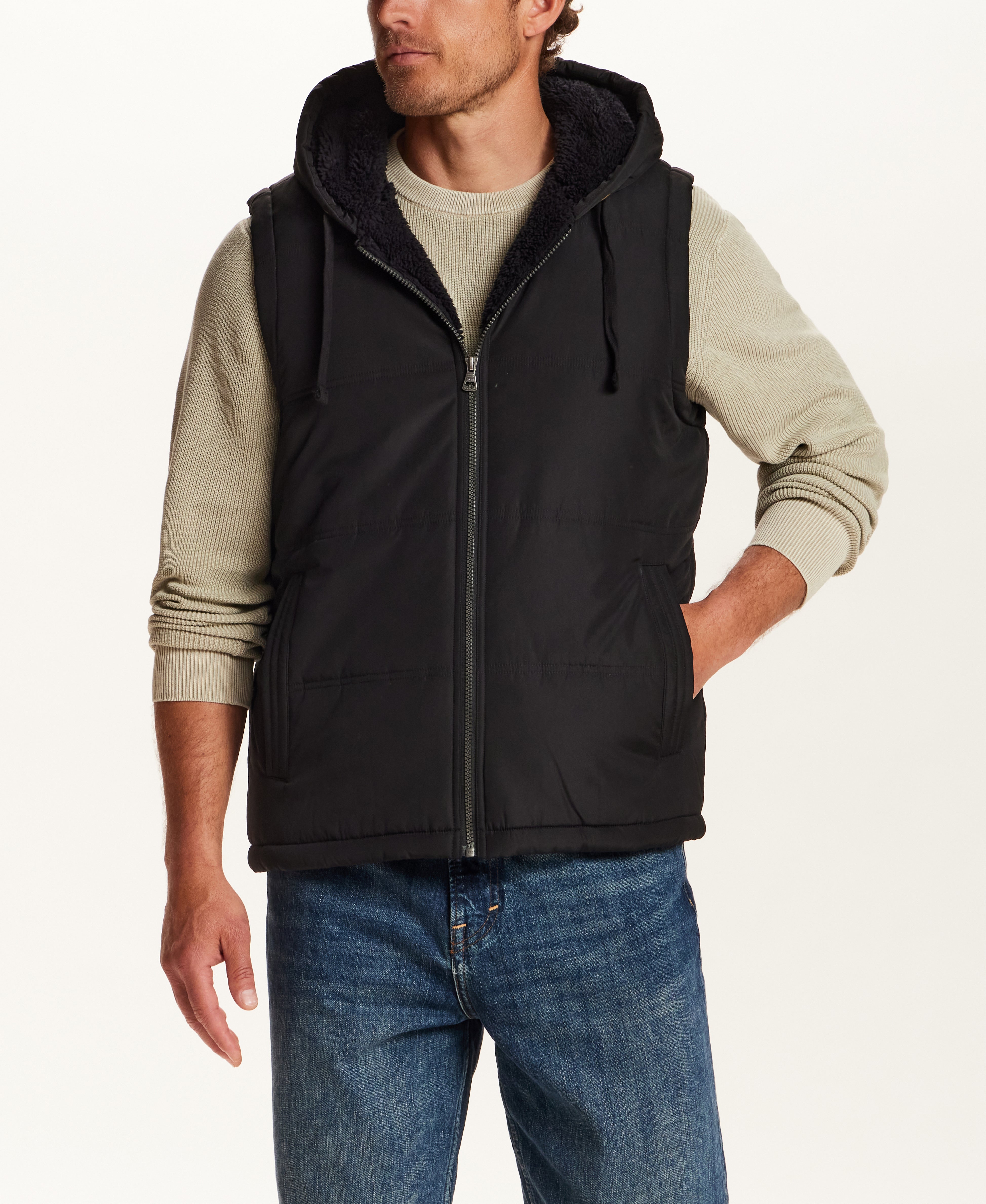 SHERPA LINED HOODED PUFFER VEST in BLACK (F2670383WV)