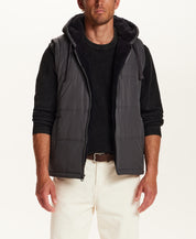 SHERPA LINED HOODED PUFFER VEST in FORGED IRON (F2670383WV)