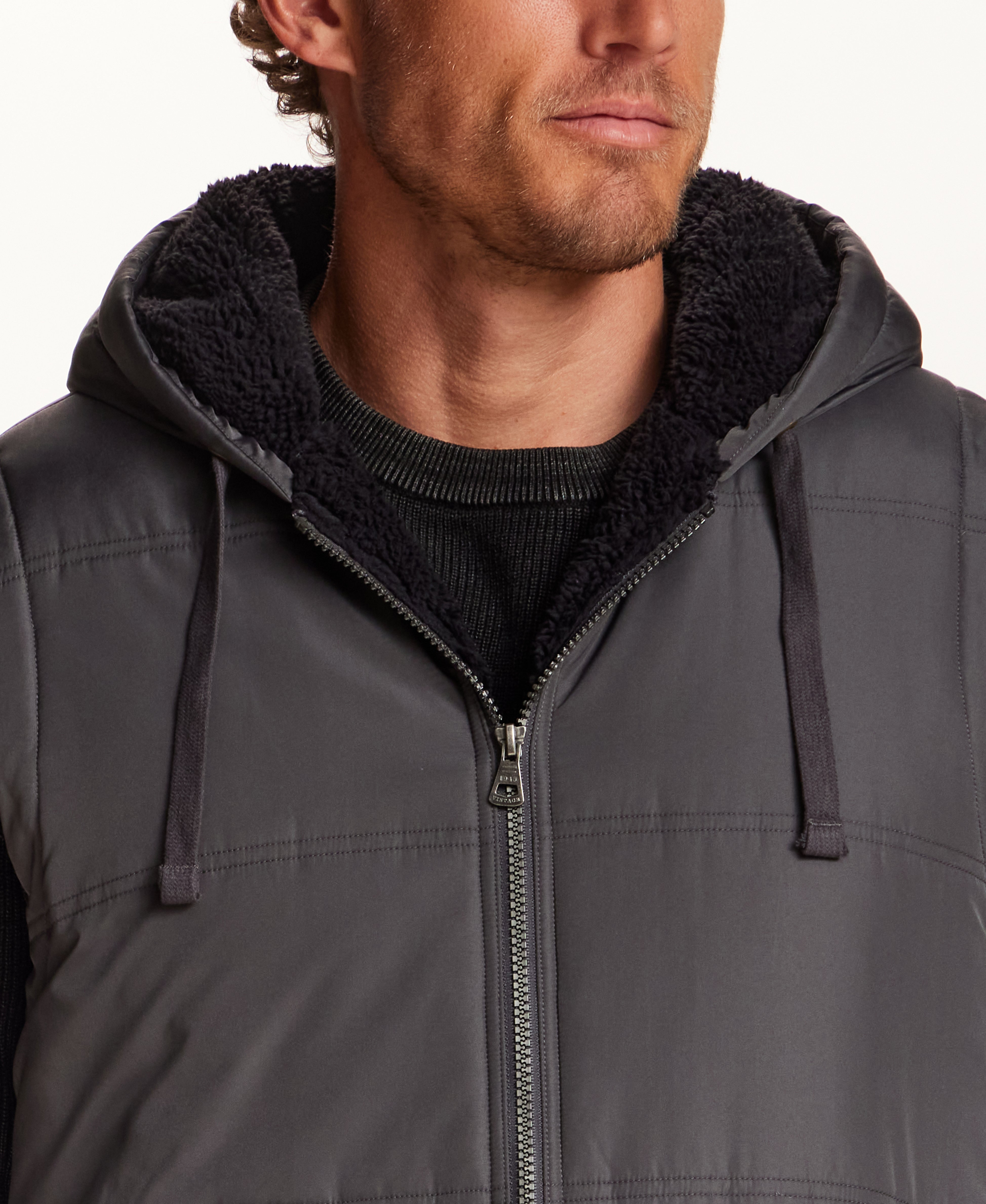 SHERPA LINED HOODED PUFFER VEST in FORGED IRON (F2670383WV)
