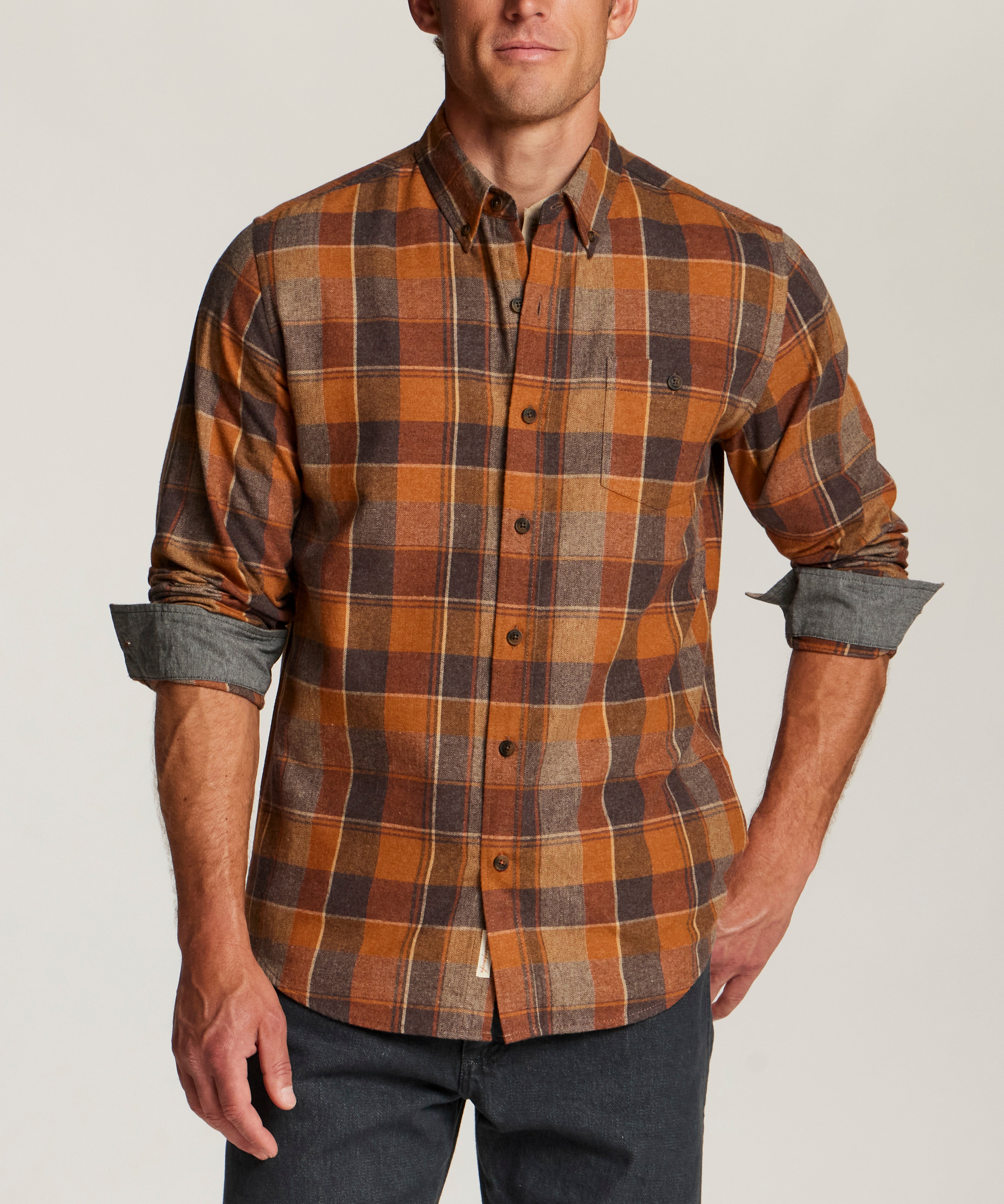 F2685572WV_CARAMELGOLD_FRONT.jpg