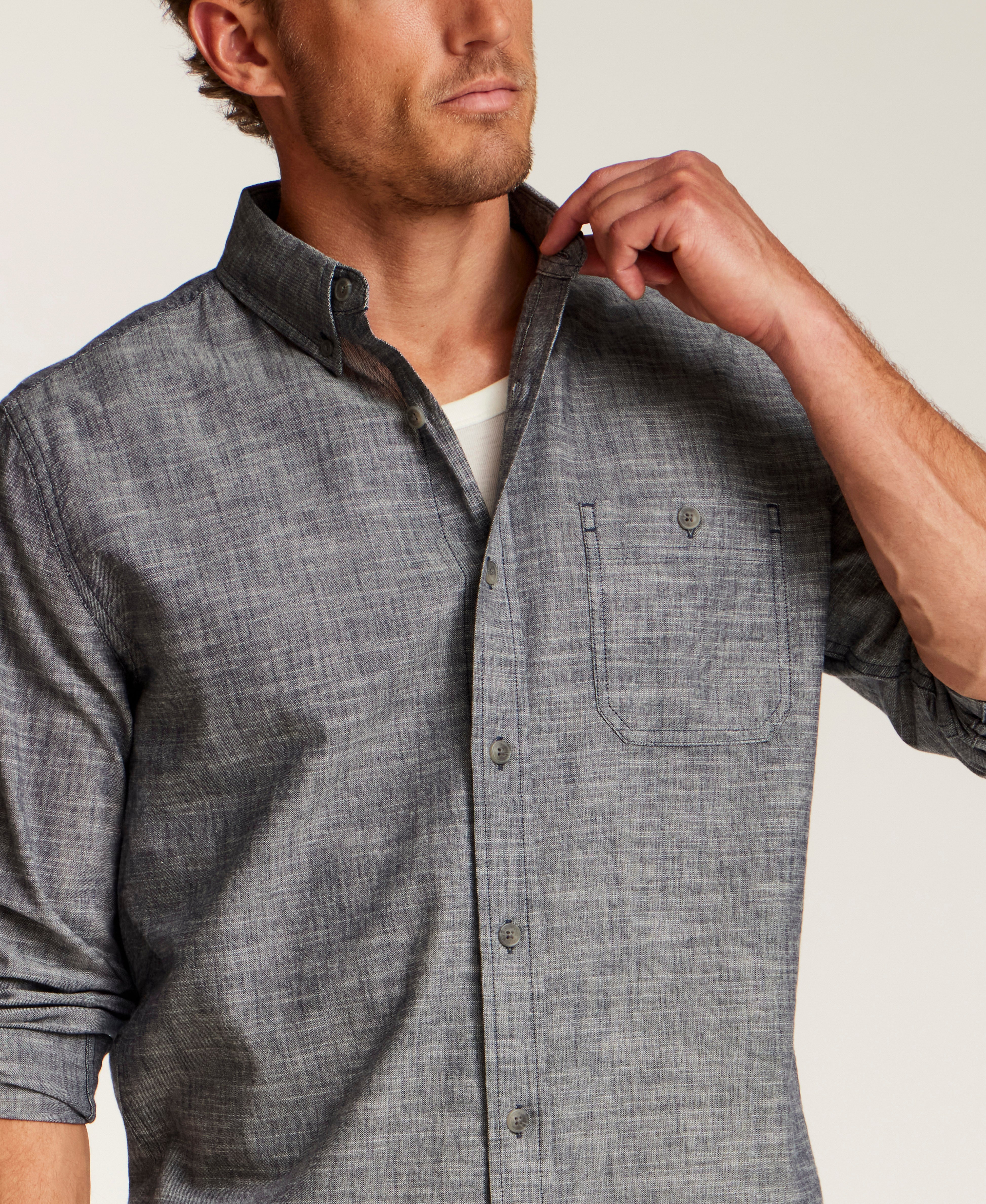 Long Sleeve Chambray Button-Down in Midnight Navy