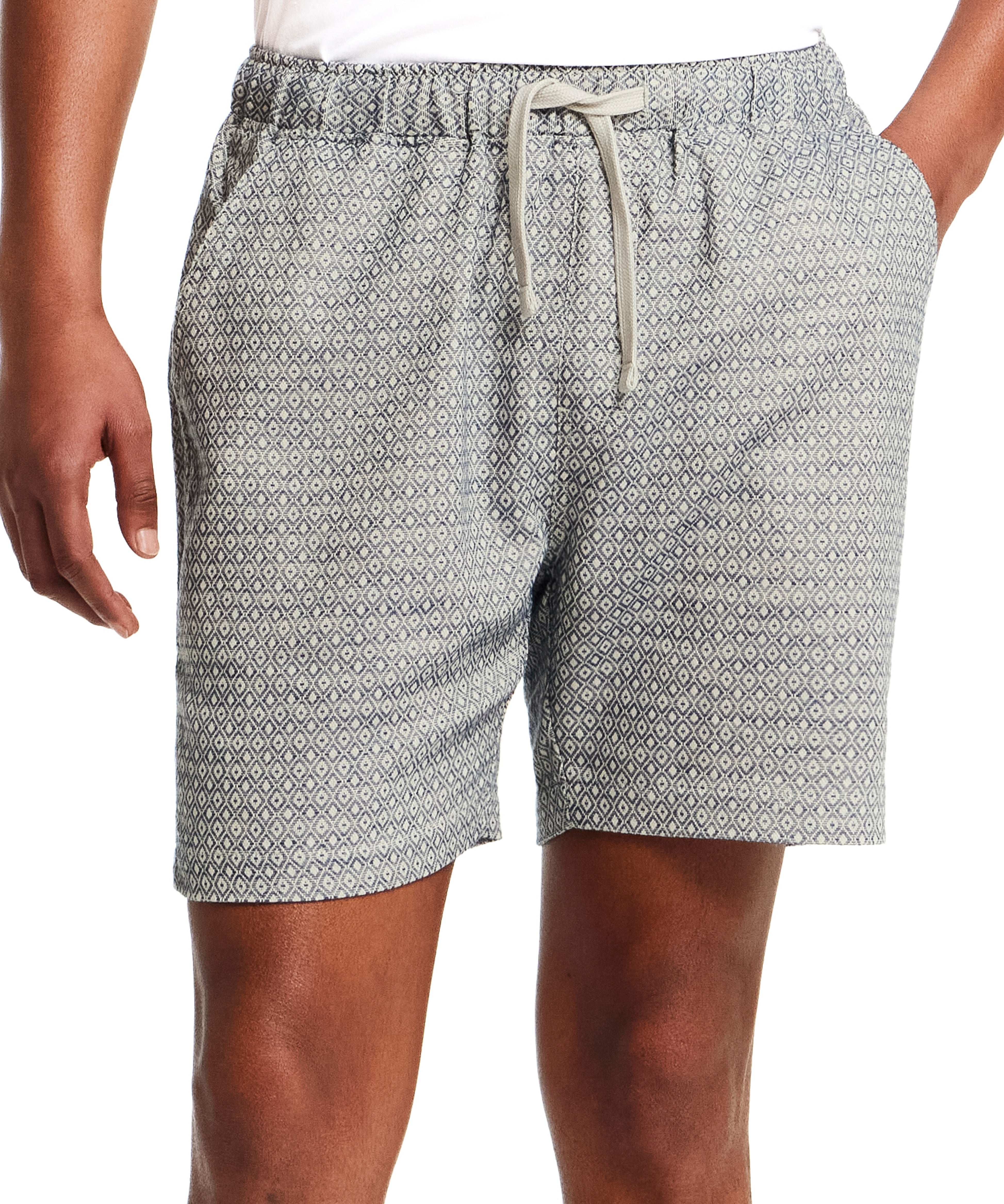 S2621543WV_NAVYDIAMOND_FRONTSHORTS.jpg