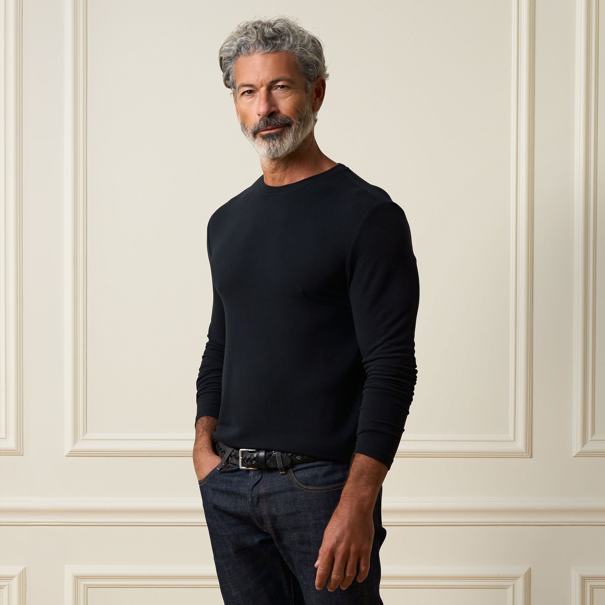 Long Sleeve Crew Neck in Black