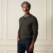 Long Sleeve Crinkle Henley in Olive