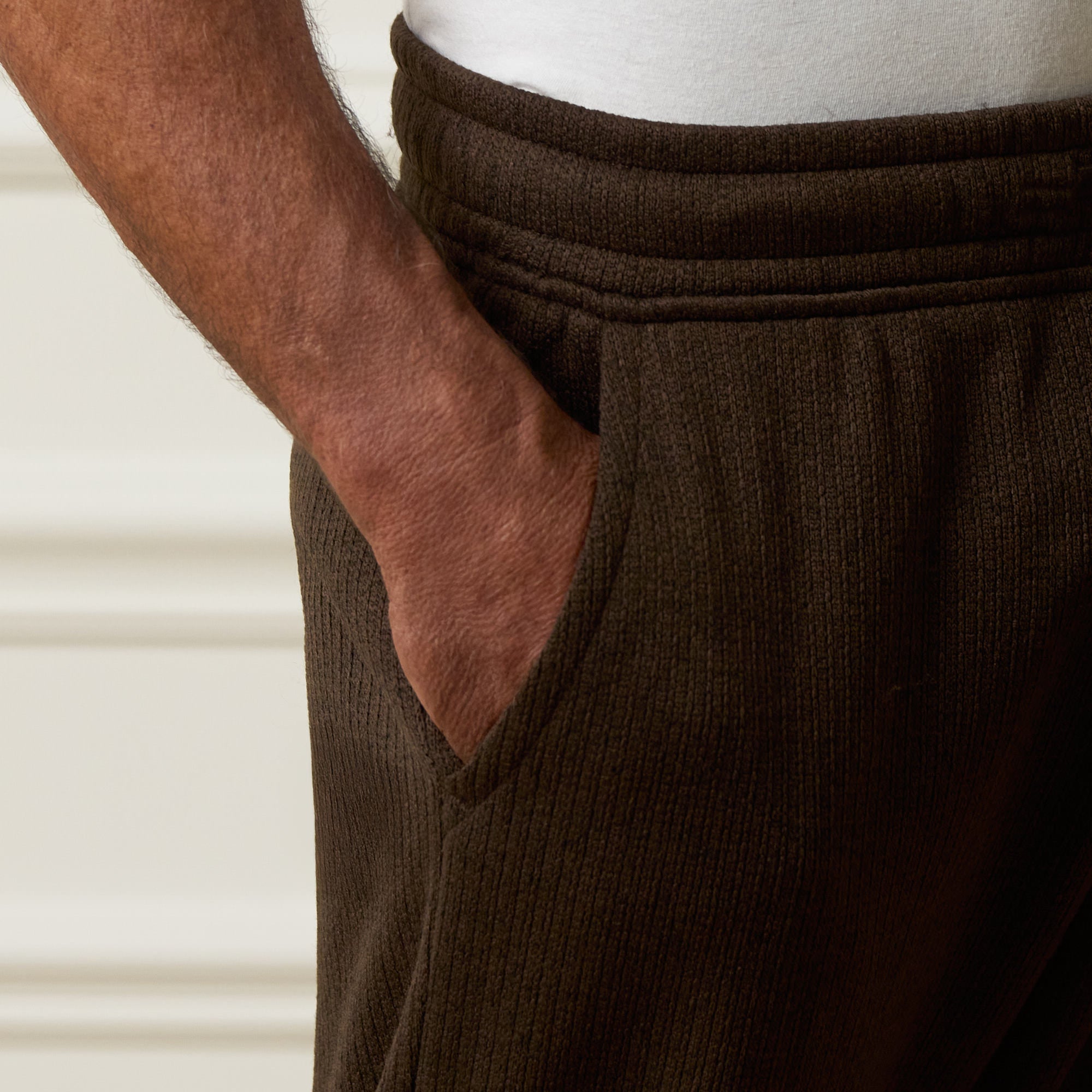 Ribbed Drawstring Pant in Brown