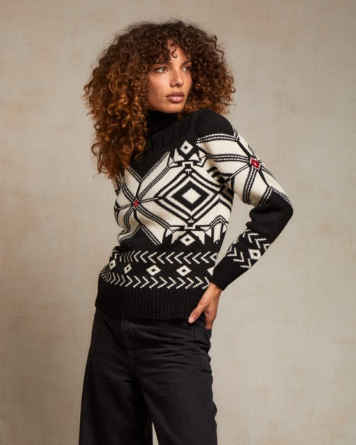 Large Snowflake Sweater In Black