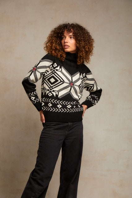 Large Snowflake Sweater In Black