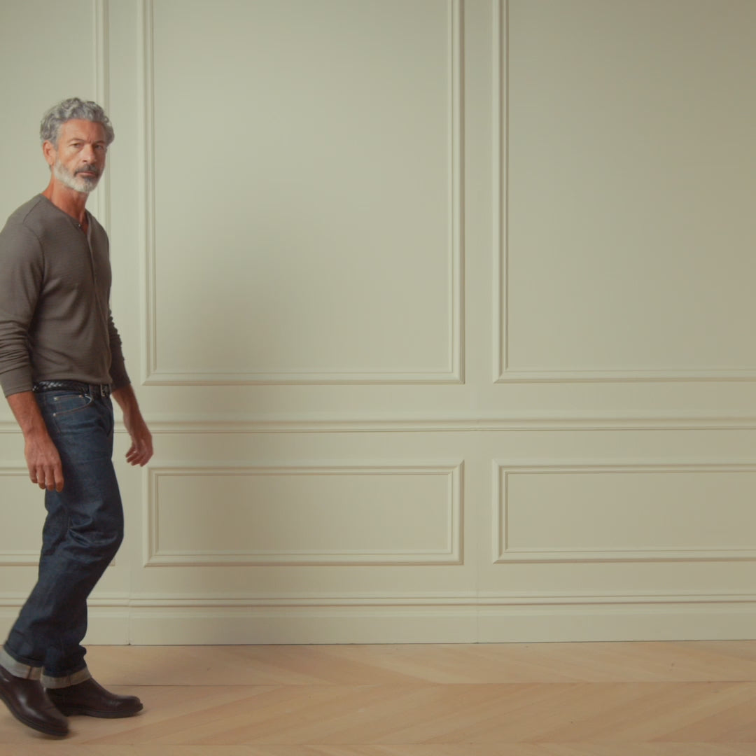 Long Sleeve Crinkle Henley in Olive