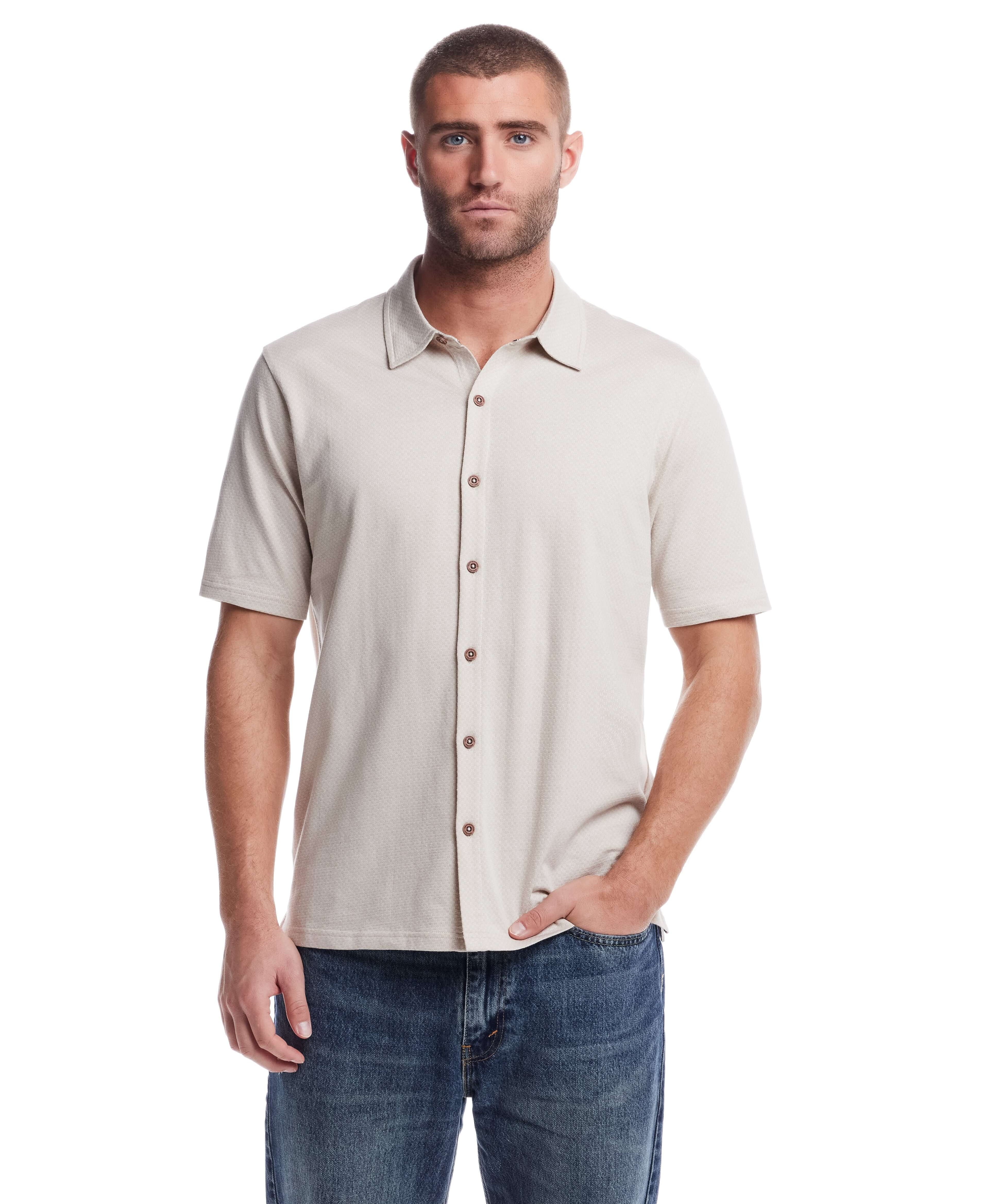 Short sleeve coat front knit in natural color, featuring button front, mini jacquard pattern, and regular fit for men.
