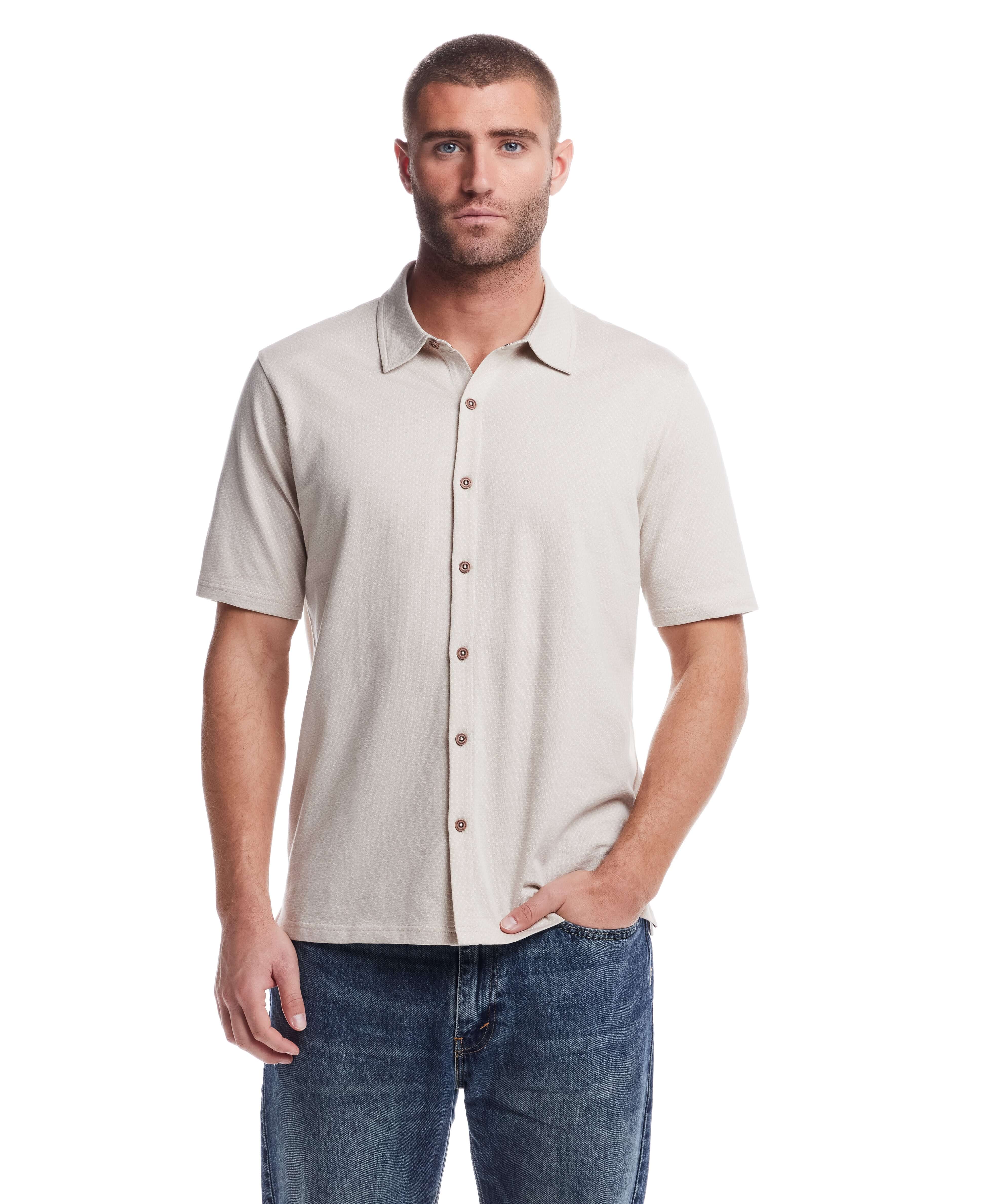 Short sleeve coat front knit in natural color, featuring button front, mini jacquard pattern, and regular fit for men.