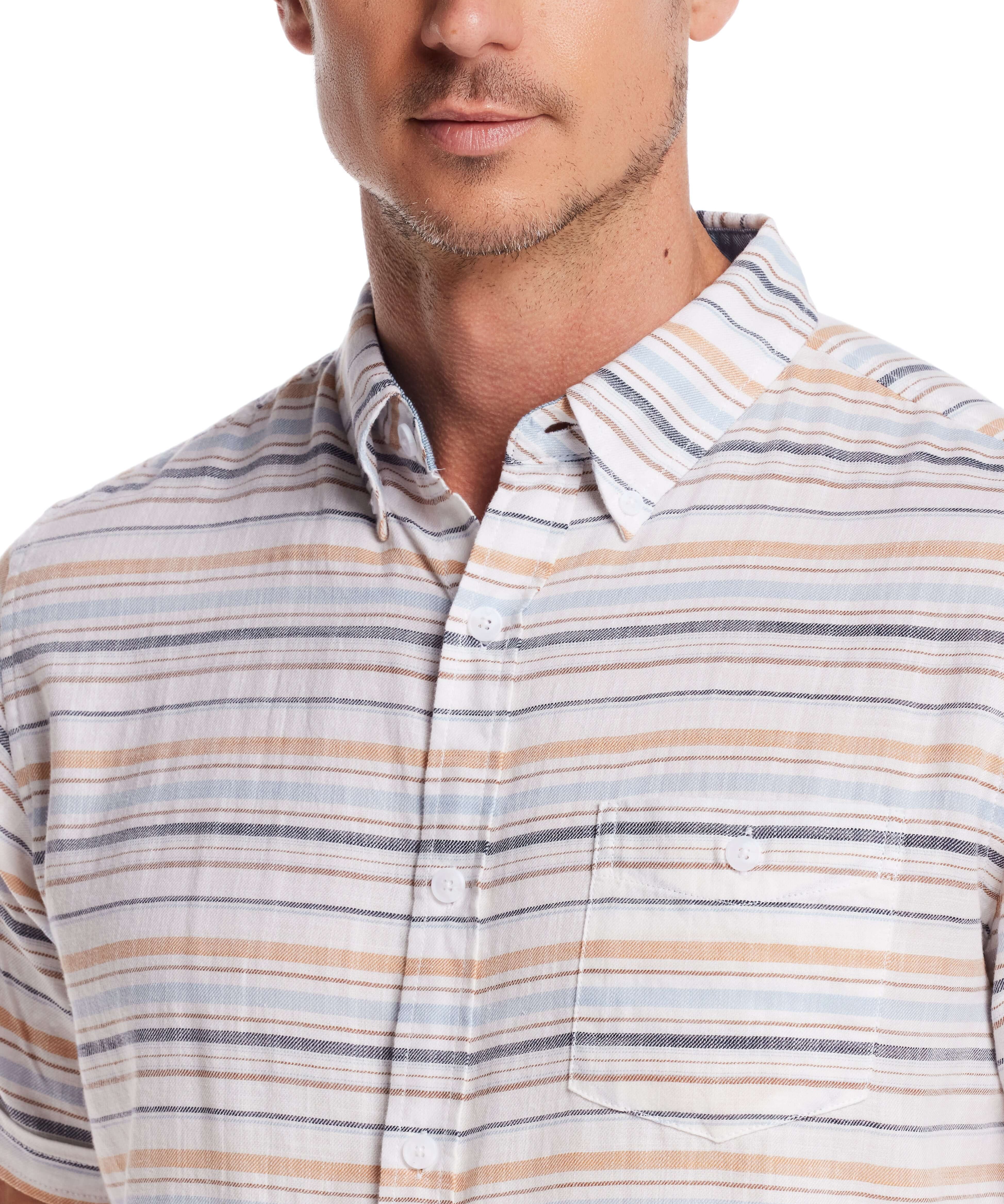 Short sleeve striped twill shirt in white sand, featuring a button-down collar and chest pocket, perfect for classic comfort.