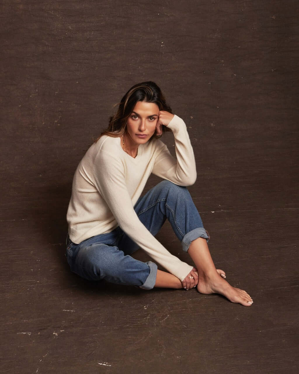 ' s Cashmere Long Sleeve Solid Vee Ecru