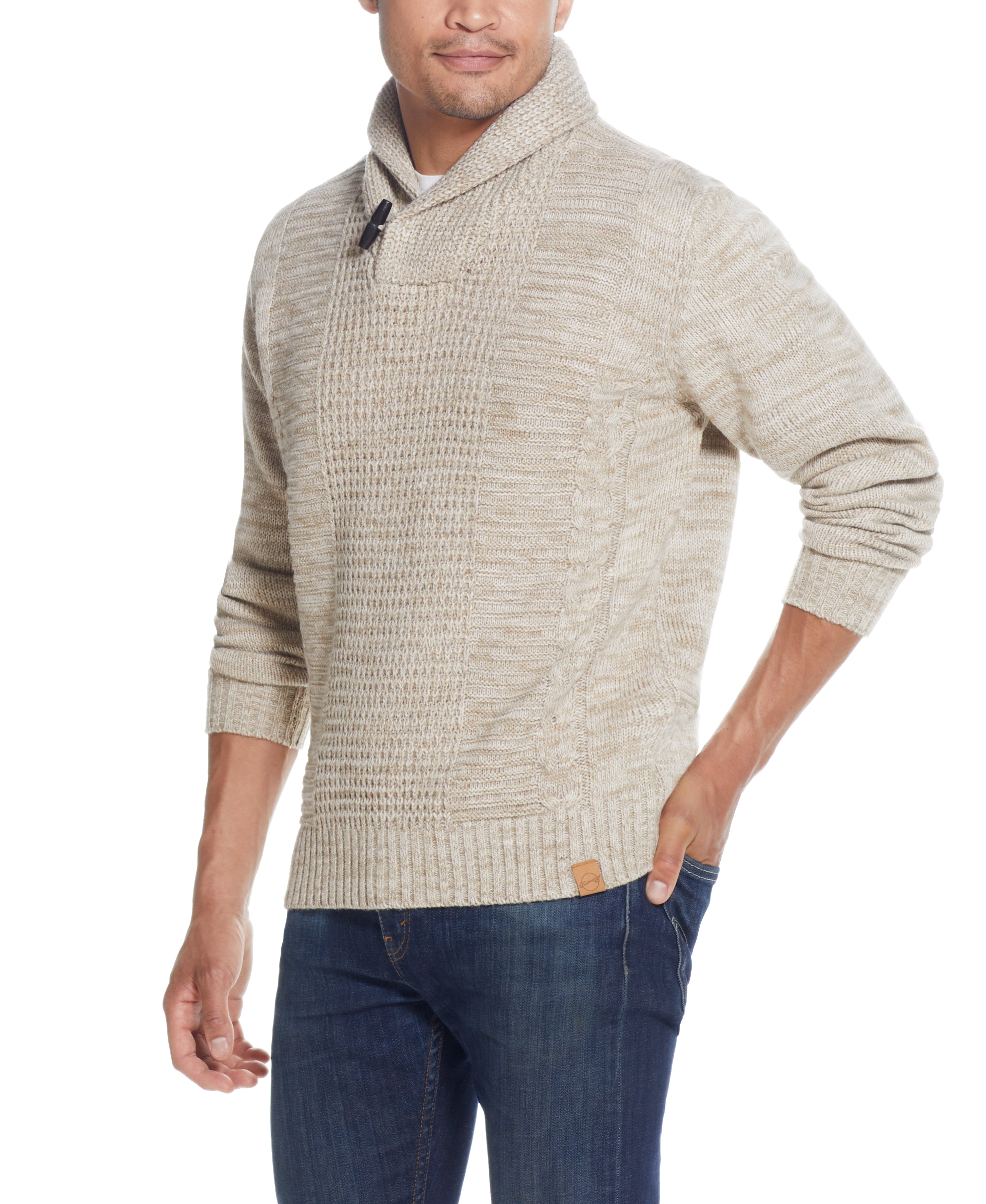 FISHERMAN SHAWL SWEATER IN LIGHT KHAKI, featuring a relaxed fit, toggle button, and traditional cable pattern.