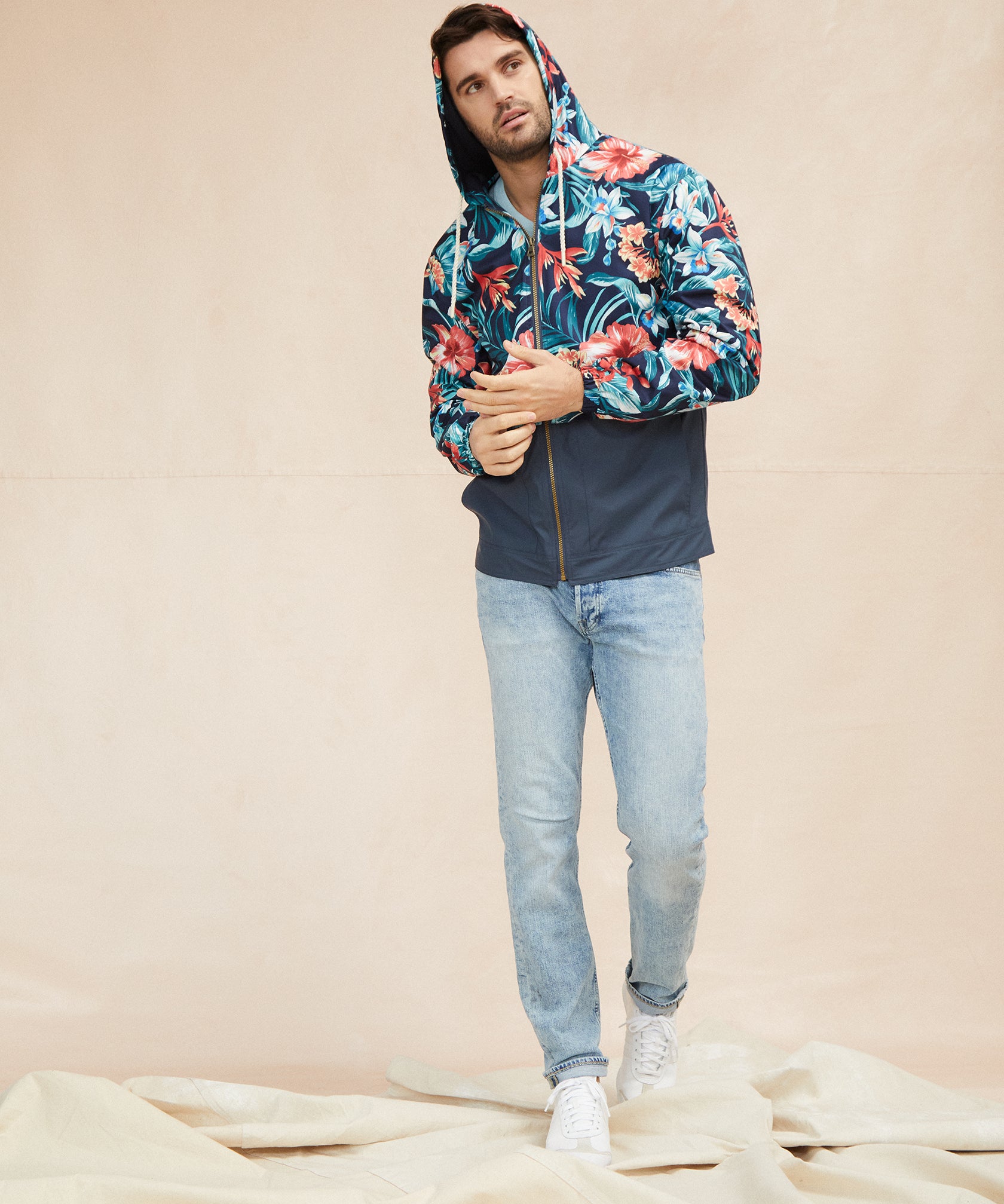 S2170259ME_BLUE-FLORAL_HIM_135L.jpg