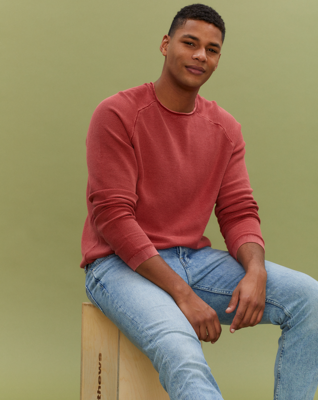STONEWASH RAGLAN CREW IN GARNET | Sweaters | Weatherproof Vintage